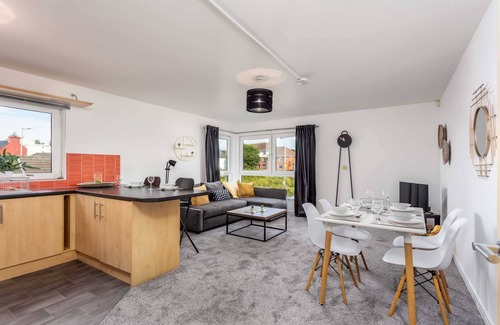 Kilmarnock Apartment | Walker Suite No82 - Donnini Apartments