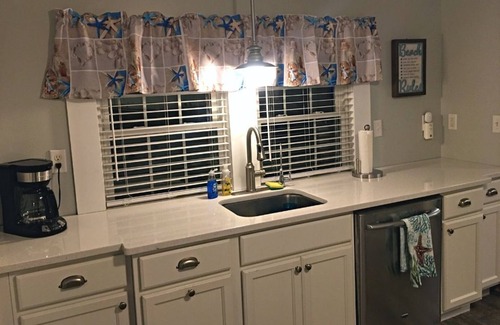 Wareham Center Cottage | Walking distance to Private Beach! Charming Cottage North of Cape Cod.