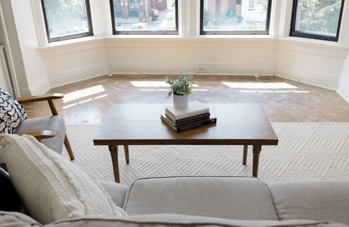 York Apartment | Walking distance to Wellspan York Hospital, York College. Comfortably sleeps 8.