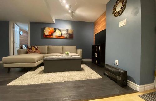 Ajax Apartment | Walkout 1 Bed, 1 Bath Bsmnt Apt