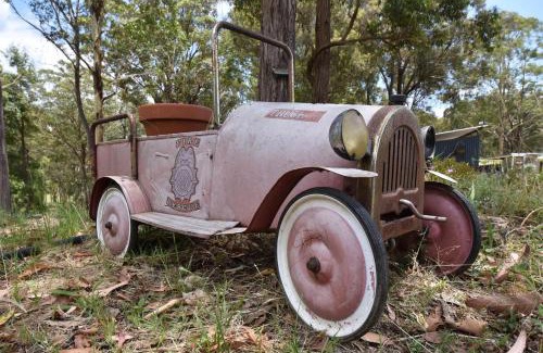 Ellalong House | Wallaby Gully Farm Cottage Peace Quiet Serenity