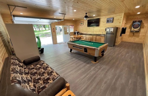 Briggsville Cottage | Walleye Waters Cottage