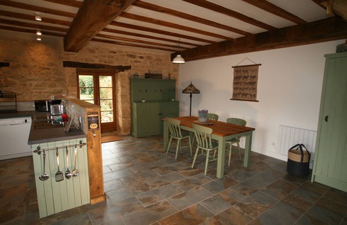 Saint-Sulpice-d'Excideuil Cottage | Walnut Barn Charming Self Catering property & pool, ideal for families & couples
