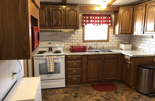Luray House | Walnut Lane House - Private Mountain views