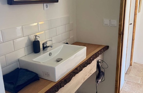 Espas House | Walnut Lodge Espas 2 bedroom, Barn Conversion