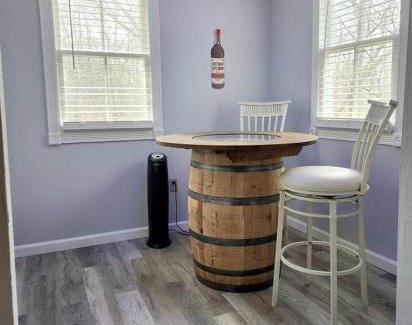 New Market House | Walnut Springs