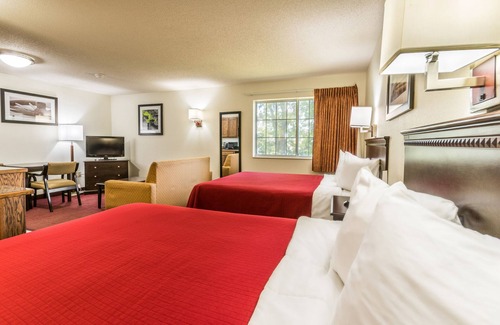 Wamego Hotel | Wamego Inn and Suites