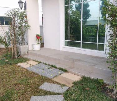 Khlong Song Ton Nun Resort | WanaleesiriSuvarnaphumiHouse