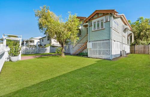 Wandal House | Wandal Haven On McKelligett 3 Bedrooms - 1 King 2 Doubles - Wifi