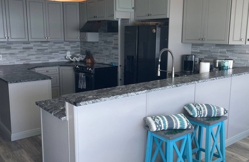 Tacoma House | Wanderlust Beach retreat is a home set directly on the beach in Browns Point.