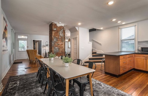 Tyler Park House | Wanderlust - Hot tub/fire pit - Location!