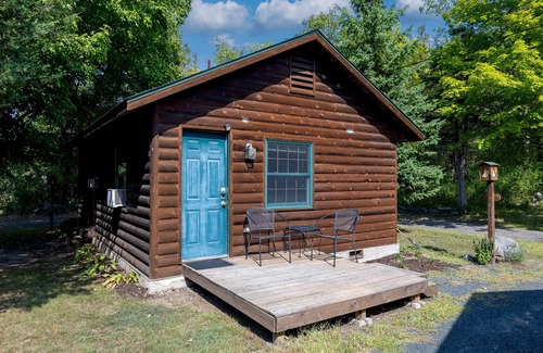 St Croix Falls Cabin | Wannigan Point Cabin #4