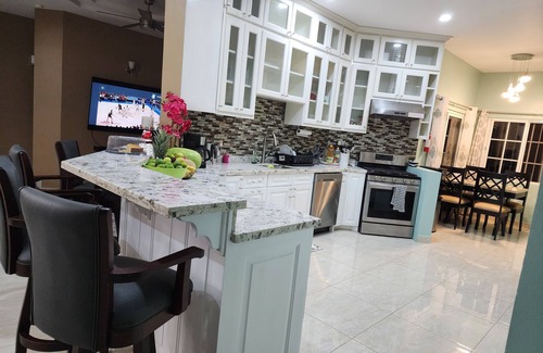 Armenia House | Want to get away from the city to enjoy time with family, this is the place