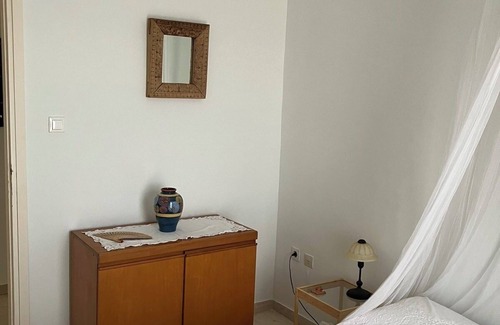 Oropos Apartment | Want to get away with your family/friends/pet/self while staying by the beach?
