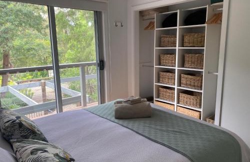 Jamieson House | Wanyiora - Lake views and family friendly