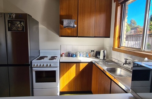 Waratah Apartment | Waratah Waterfall Retreat, Free Pay T.V. In Two rooms WiFi Central To Waterfall