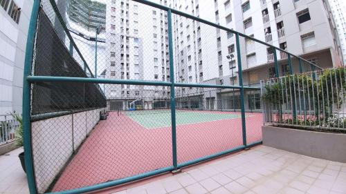 Pluit Apartment | Warm and Cozy Stay Studio Green Bay Pluit Apartment By Travelio