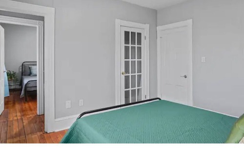Washington Park Apartment | Warm and Modern, close to Downtown and Hospitals
