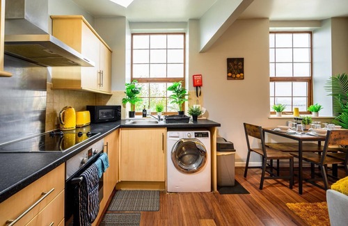 Rochdale Apartment | Warm Cozy Relaxing Nest