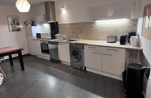 Romagnat House | Warm, renovated house with whirlpool bath