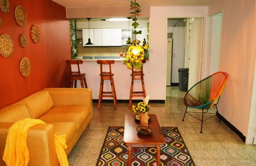 Laureles - Estadio Apartment | Warm room in Laureles 3 minutes away from the 70 st
