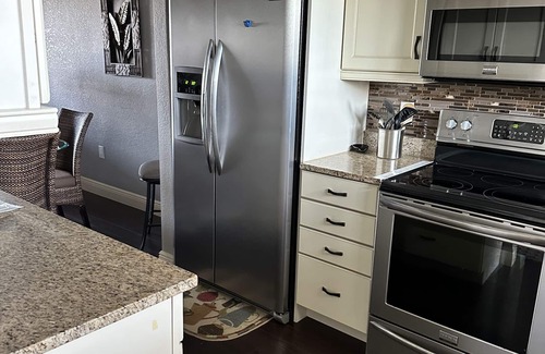 Winkler Condo | Warm Weather Hideaway