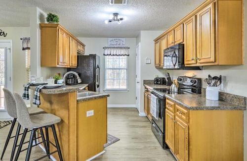 Centerville House | Warner Robins House about 8 Mi to Water Park!