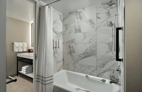 Herndon Hotel | Washington Dulles Marriott Suites