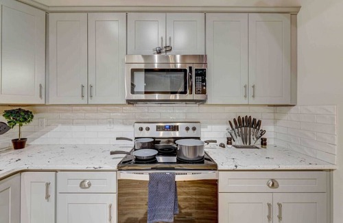 Stroudsburg Apartment | Washington303 · Luxury Industrial Style King SuiteB- Shawnee Mtn!
