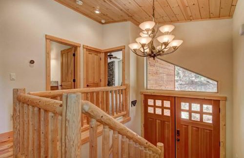 Country Club Estates House | Washoe Wanderlust - Game Rm w Pool Table - Foosball