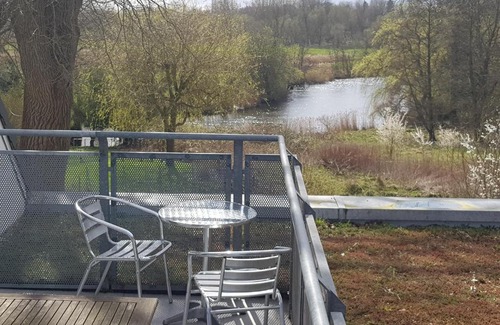 Padelugge Apartment | Wasserblick Stadtidyll 3 Zimmer Apartment Lübeck