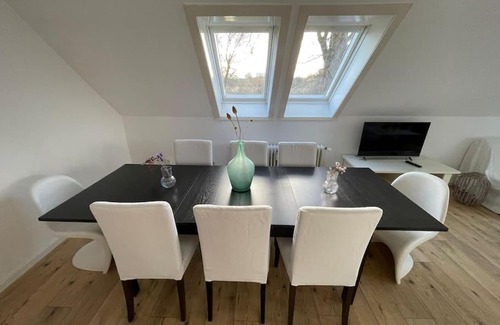 Padelugge Apartment | Wasserblick Stadtidyll 3 Zimmer Apartment Lübeck
