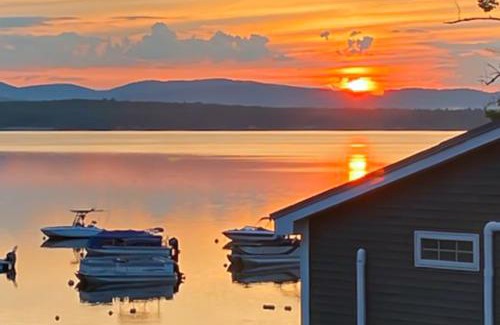 Center Ossipee Apartment | Water's Edge at Deer Cove