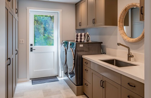 The Mesa House | Water's Edge - Modern Cliffside Luxury in Santa Barbara