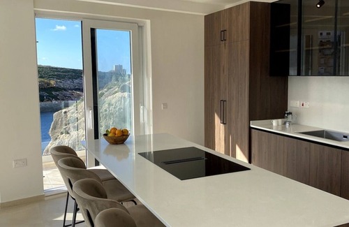 Xlendi Apartment | Water's Edge Suite Xlendi