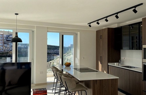 Xlendi Apartment | Water's Edge Suite Xlendi