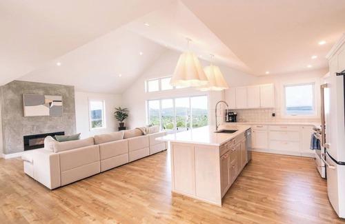 Grand Bay-Westfield House | Water View Home in Grand Bay, NB - Sleeps 10