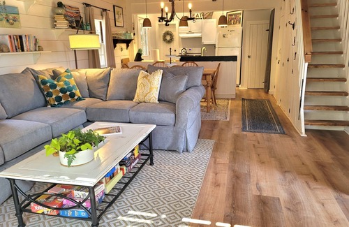 Oak Bluffs House | Water View Oasis 1 mi from Oak Bluffs 10 min Walk to Beach