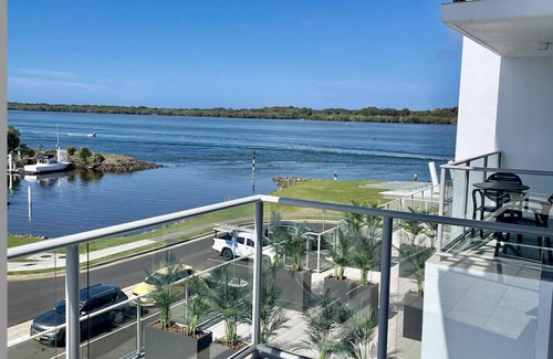 Ballina Apartment | Water View Retreat - FREE WiFi