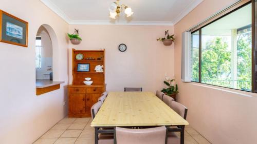 Bongaree House | Water Views - Top Floor -Clearview Apartments South Esp, Bongaree