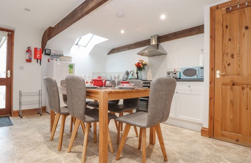 Stenalees Cottage | WATER WHEELS@THE WEST DRY, family friendly in St. Austell