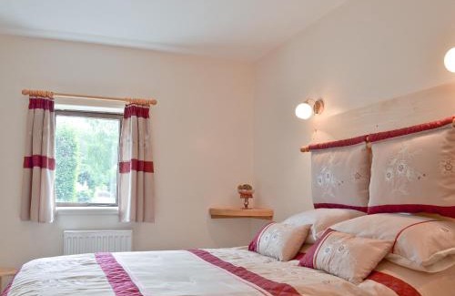Tansley House | Waterfall Cottage