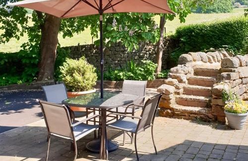 Tansley House | Waterfall Cottage