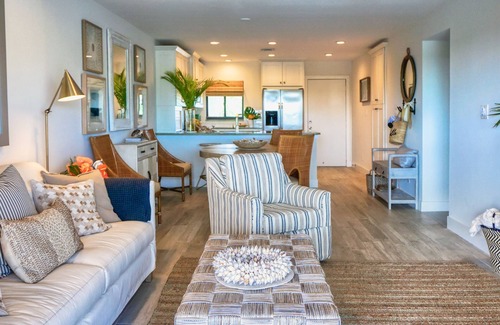 Pass-a-Grille Condo | Waterfront 2 Bed, 2 Bath Condo in Pass-a-Grille Pool~Boat Dock Option