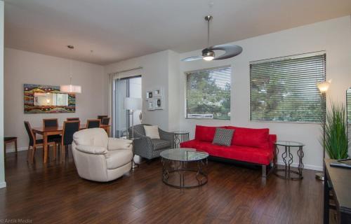 McCormick Ranch House | Waterfront-2nd Flr-3br-fireworks-private-gated