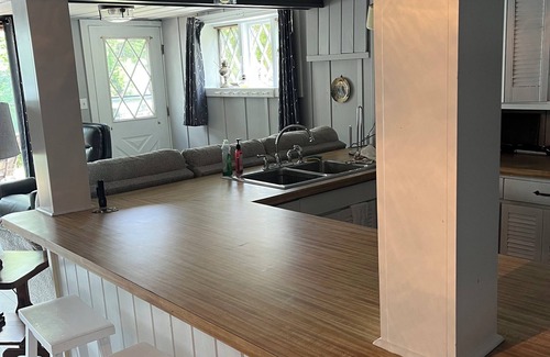Livermore Cottage | Waterfront 3-bedroom cottage on Brettuns Pond in Livermore, ME.