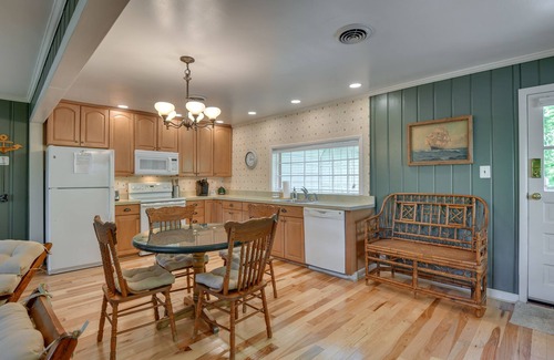 Annapolis House | Waterfront Annapolis Home: Fire Pit & Fishing Pier