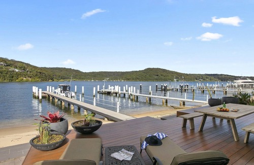 Booker Bay Apartment | Waterfront apartment w/Pool/spa/sauna