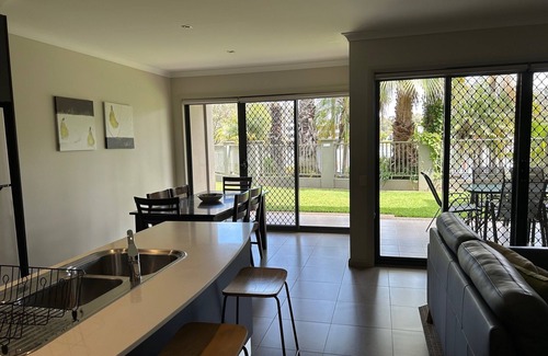 Mulwala Apartment | Waterfront Apartment on Cypress