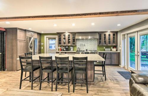 Ashland House | Waterfront Ashland Home about 2 Mi to Downtown!